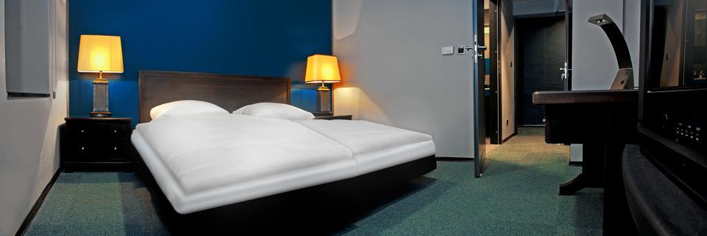 Blues Hotel Chorzów Δωμάτιο φωτογραφία